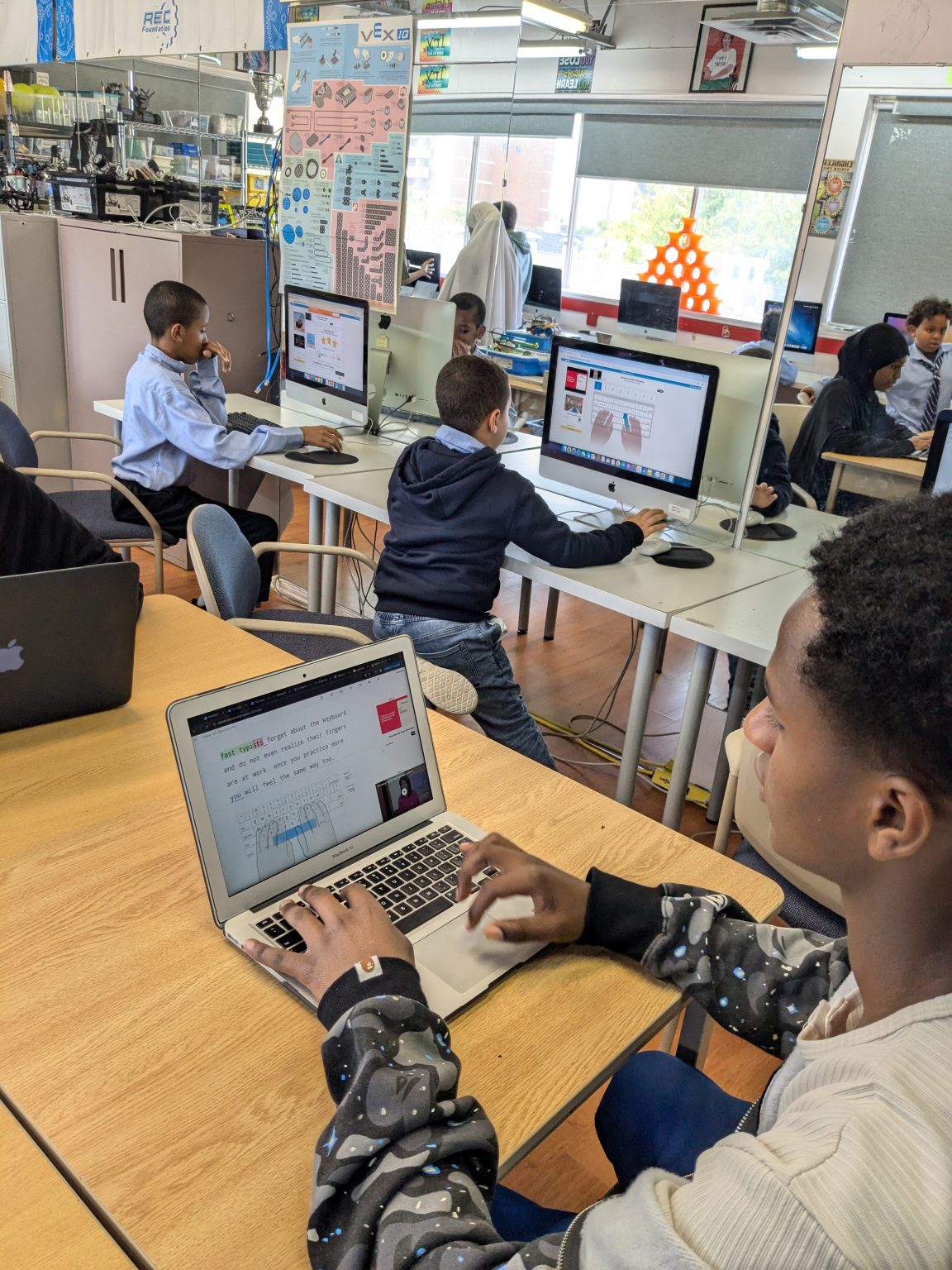 Combining STEM and Islamic Studies: ICE Islamia’s Unique Extracurricular Activities